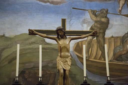 Altar's cross in Sistine Chapel