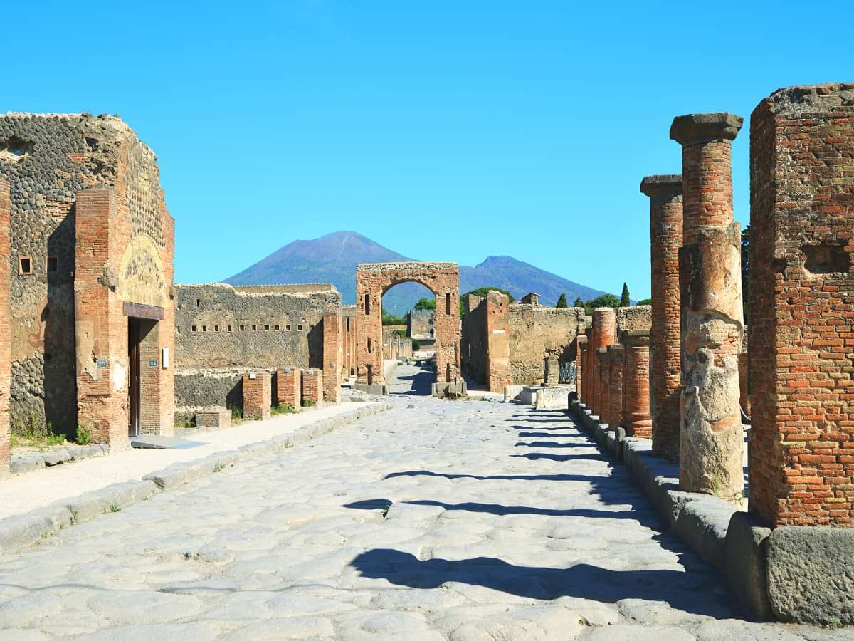 10 Surprising Facts About Pompeii - Dark Rome